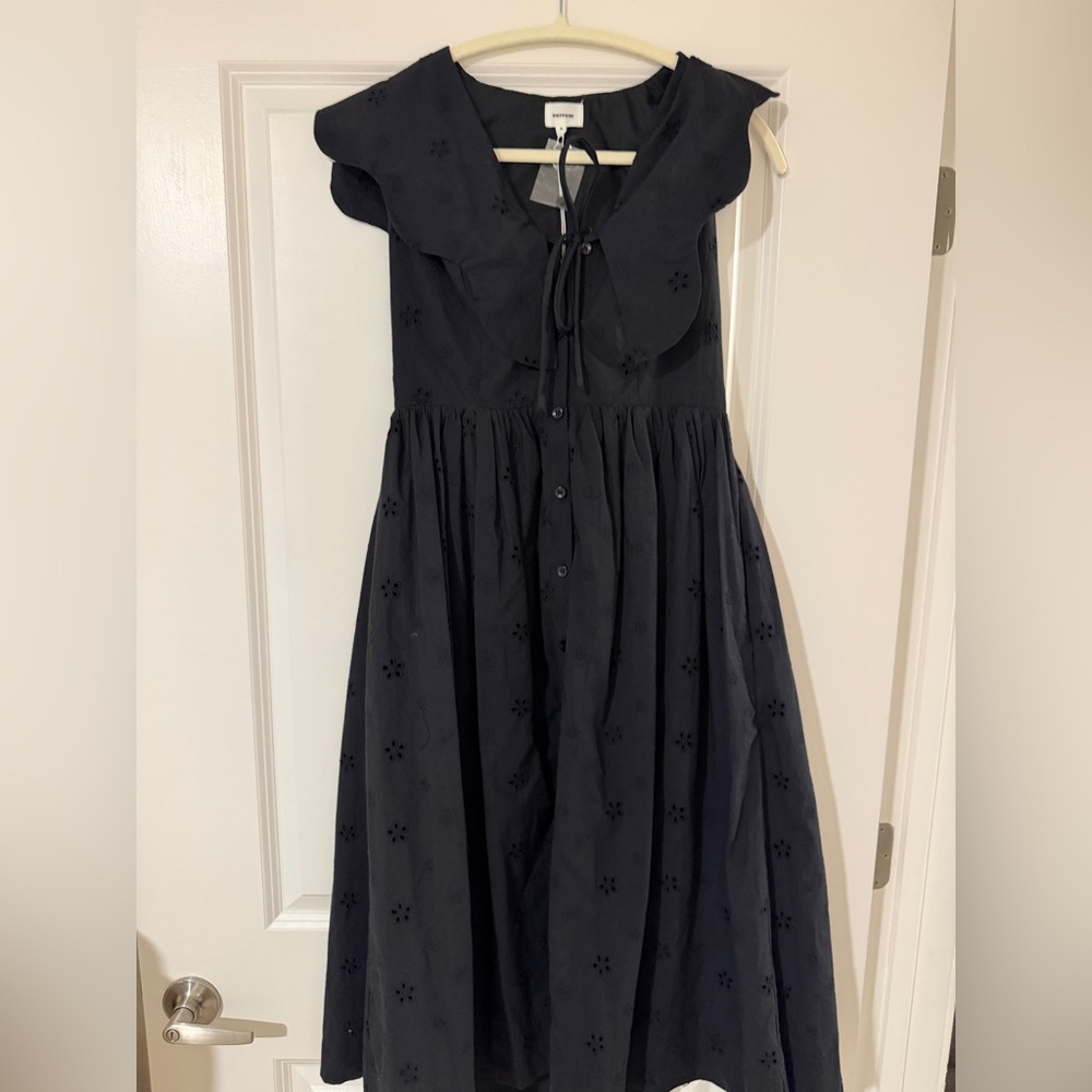 Aureum Scalloped Collar Dress